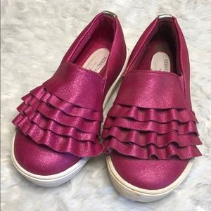 Kenneth Cole New York fushia ruffle shoes size 7